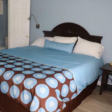 Hitching Post Country Motel Cornwall ภายนอก รูปภาพ