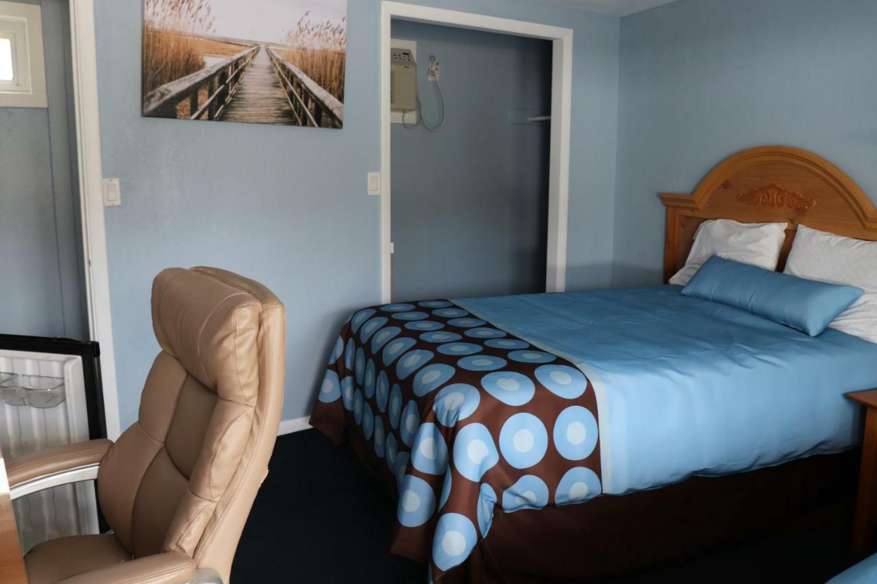 Hitching Post Country Motel Cornwall ภายนอก รูปภาพ