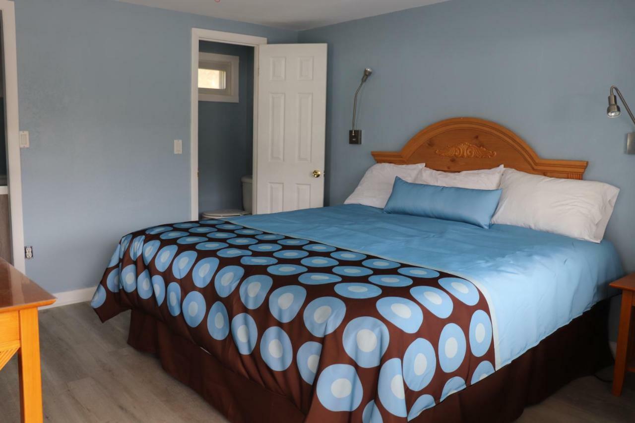 Hitching Post Country Motel Cornwall ภายนอก รูปภาพ