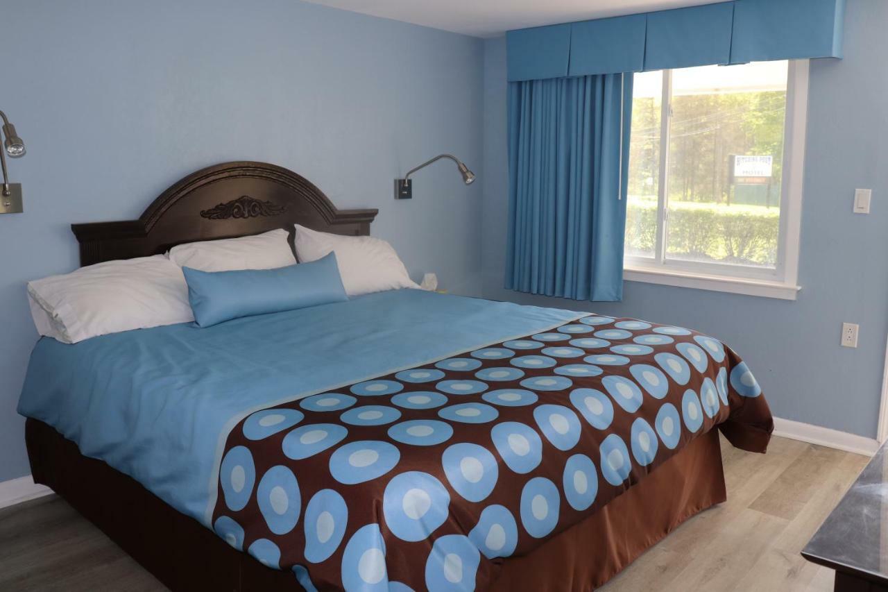 Hitching Post Country Motel Cornwall ภายนอก รูปภาพ
