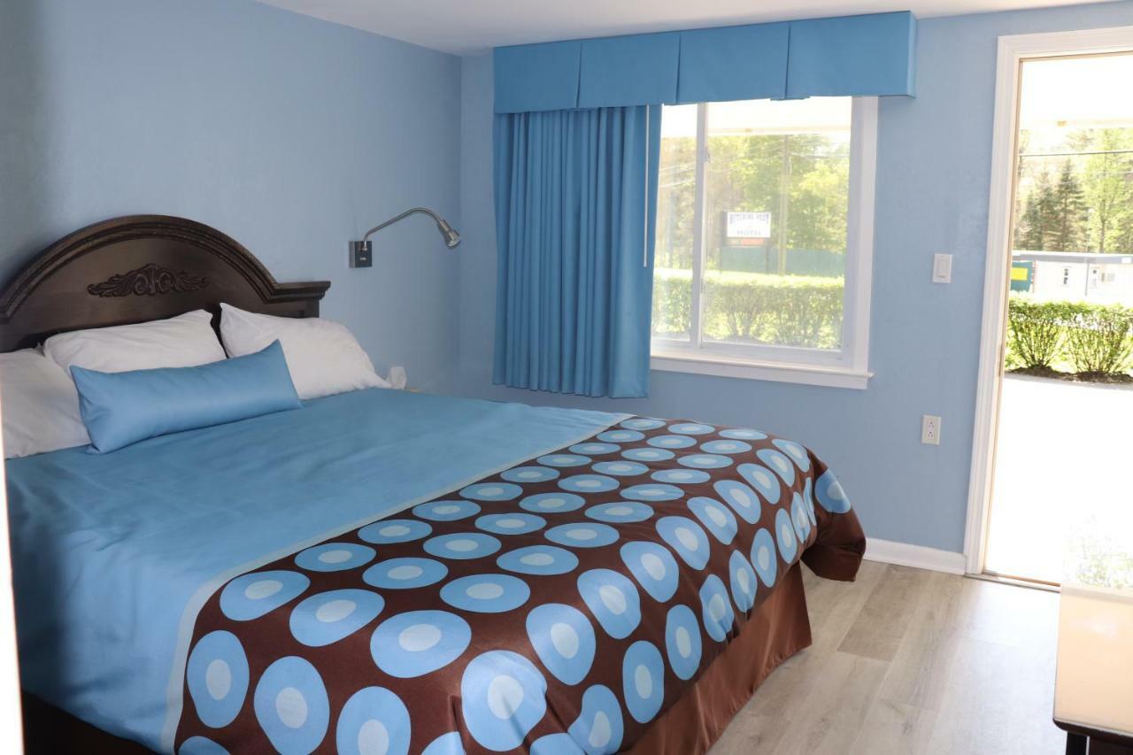 Hitching Post Country Motel Cornwall ภายนอก รูปภาพ