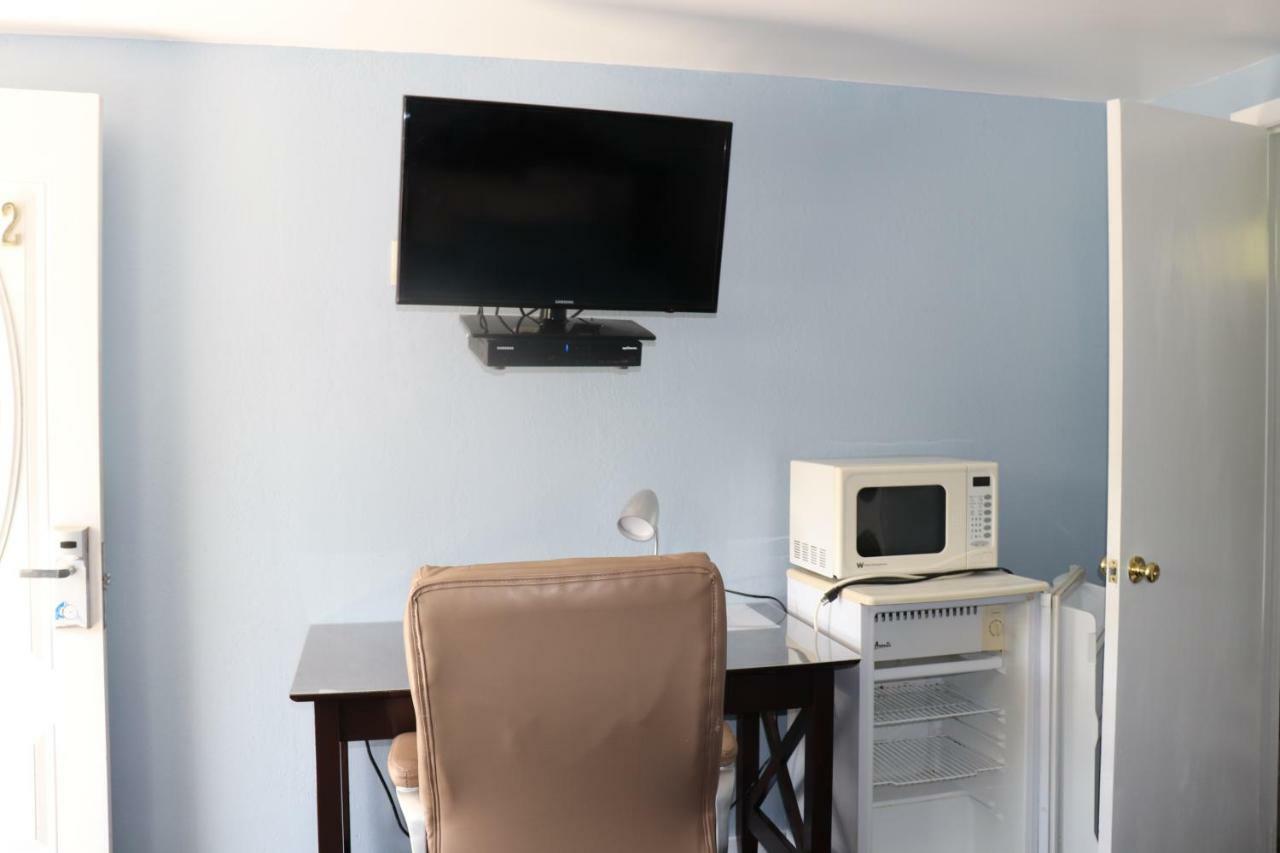 Hitching Post Country Motel Cornwall ภายนอก รูปภาพ