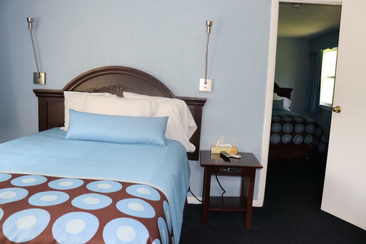 Hitching Post Country Motel Cornwall ภายนอก รูปภาพ