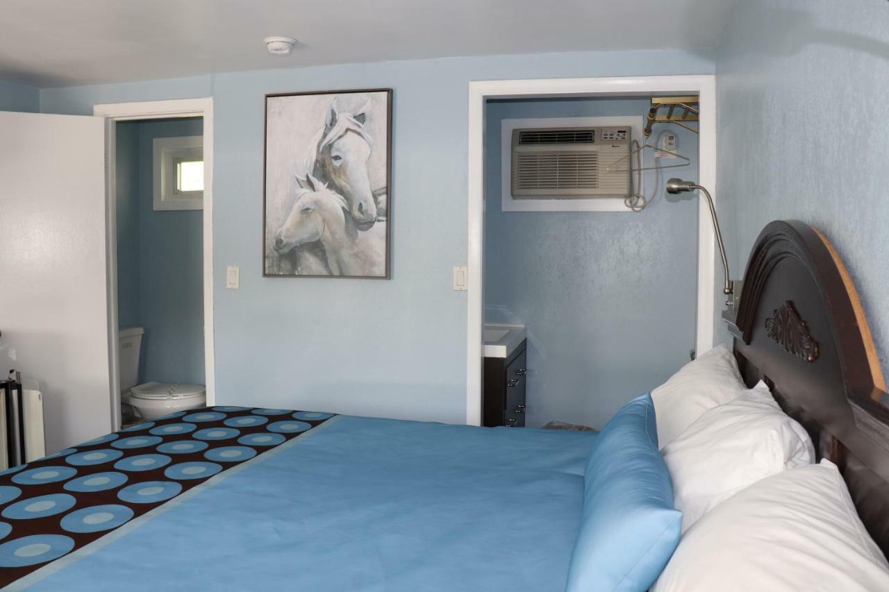 Hitching Post Country Motel Cornwall ภายนอก รูปภาพ