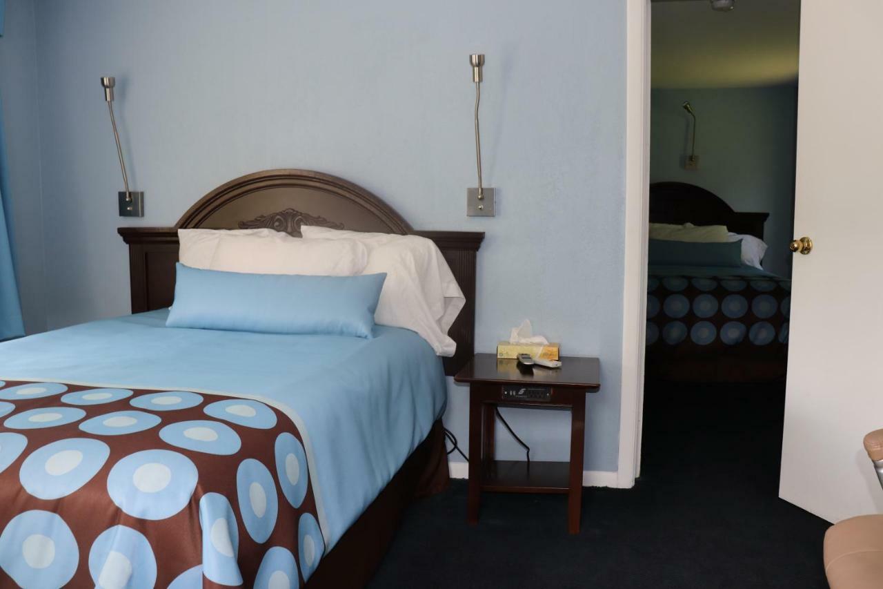 Hitching Post Country Motel Cornwall ภายนอก รูปภาพ
