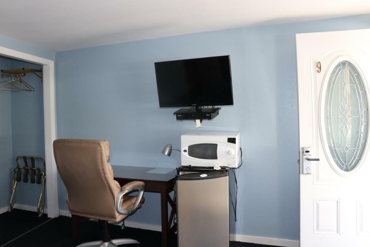 Hitching Post Country Motel Cornwall ภายนอก รูปภาพ